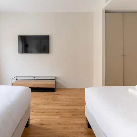 Luxe State Of The Art Near Montmartre Apartment